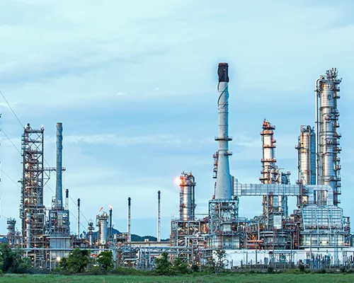 Beskyttelsesbeklædning til petrokemiske operationer